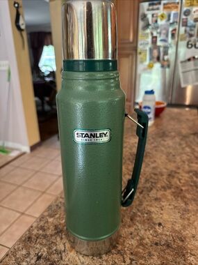 Stanley Green Vacuum Bottle with Handle